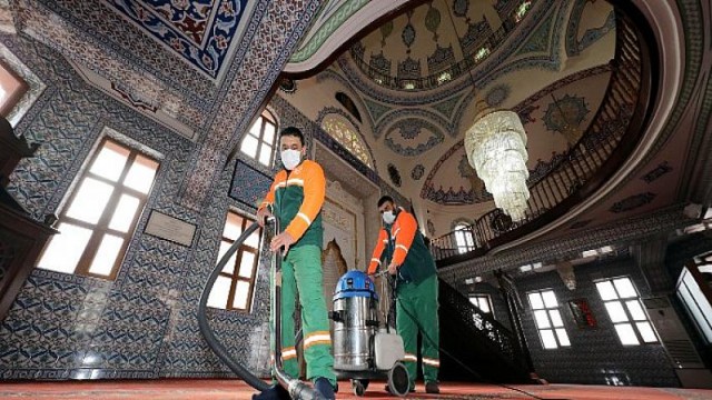 Çankaya’da İbadethaneler Temizleniyor