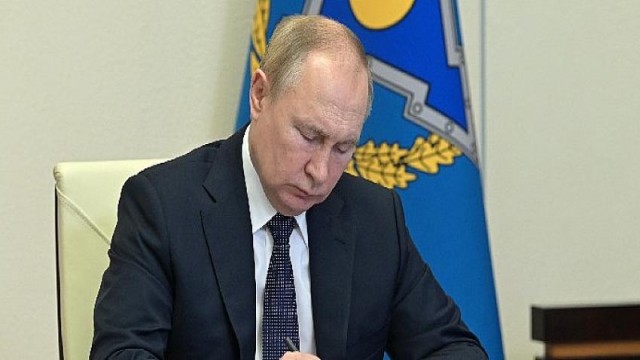 Putin İran Cumhurbaşkanı ile telefon görüşmesi gerçekleştirdi