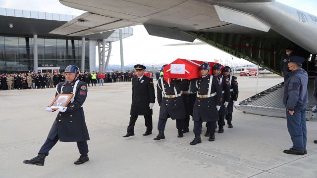 Şehit Ergin’in Naaşı Bingöl’e Getirildi