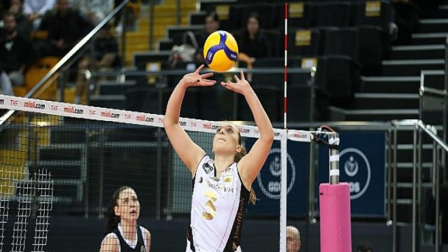 VakıfBank, final için son virajda