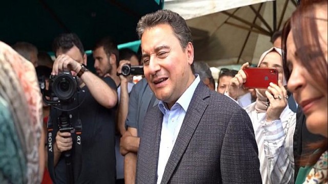 Ali Babacan’dan Tepki ’’Pazarcı esnafı yüzde 300 zam var diyor’’