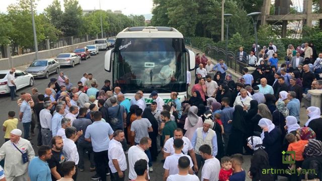 Hacı adayları dualarla yola çıktı