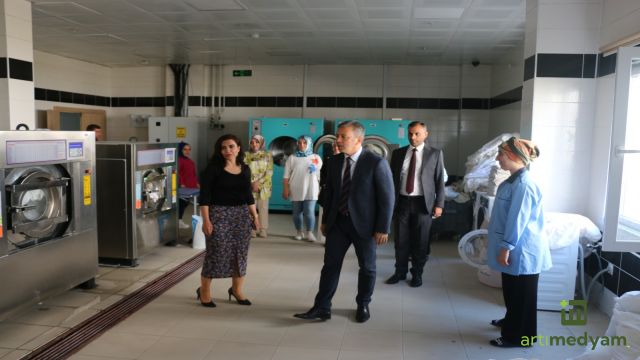 İl Müdürü Loğoğlu, yurtlarda incelemelerde bulundu