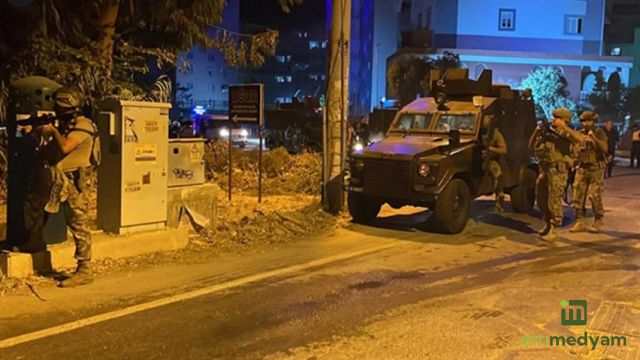 Mersin'de polisevine kalleş saldırı: 1 polis şehit oldu, 4 polis yaralandı