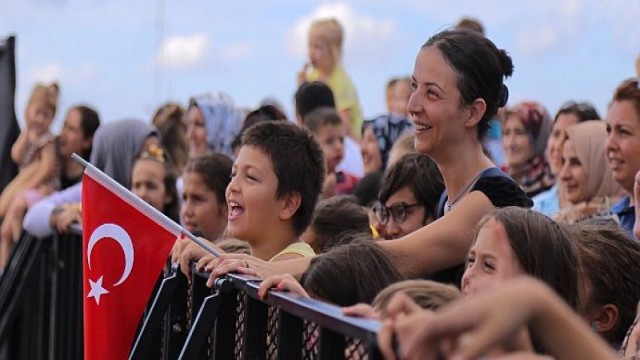 Troya Kültür Yolu Festivali’nde Çocuk Kahkahaları