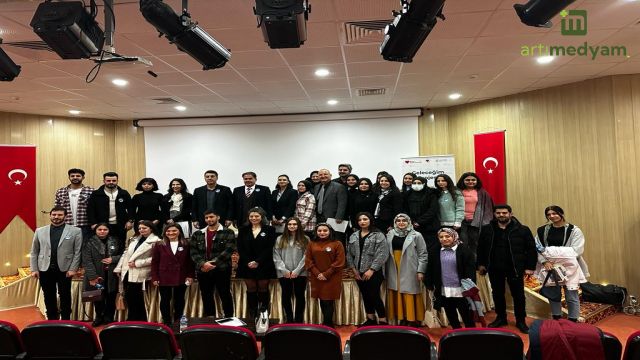 Van Yüzüncü Yıl ve Bingöl Üniversitesi öğrencileri ‘Geleceğim’ projesi ile tanıştı