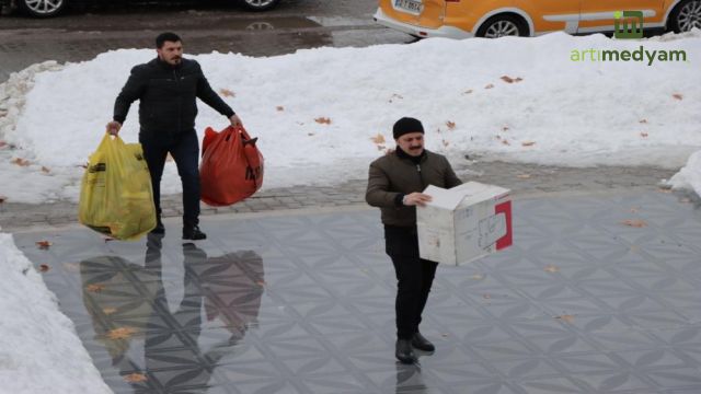 İlçelerden deprem bölgelerine destek!